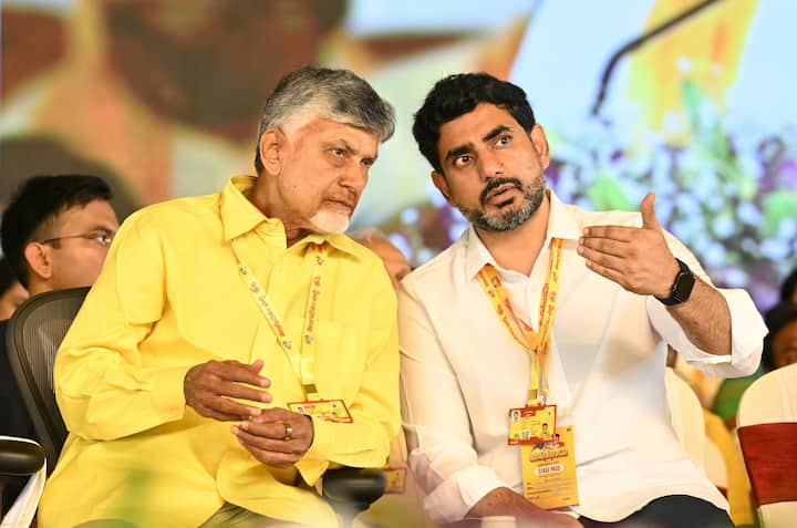అందుకే లోకేష్కు పార్టీలో కీలక బాధ్యతలు అప్పంగించాలని పార్టీ నేతలంతా తమ ప్రసంగాల్లో బహిరంగంగానే తెలిపారు.