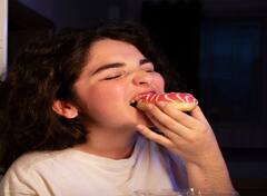 Health Benefits: મોડી રાત્રે ક્રેવિંગ થાય તો નૂડલ્સ ચિપ્સ નહિ આ હેલ્ધી ફૂડનું કરો સેવન થશે ફાયદો