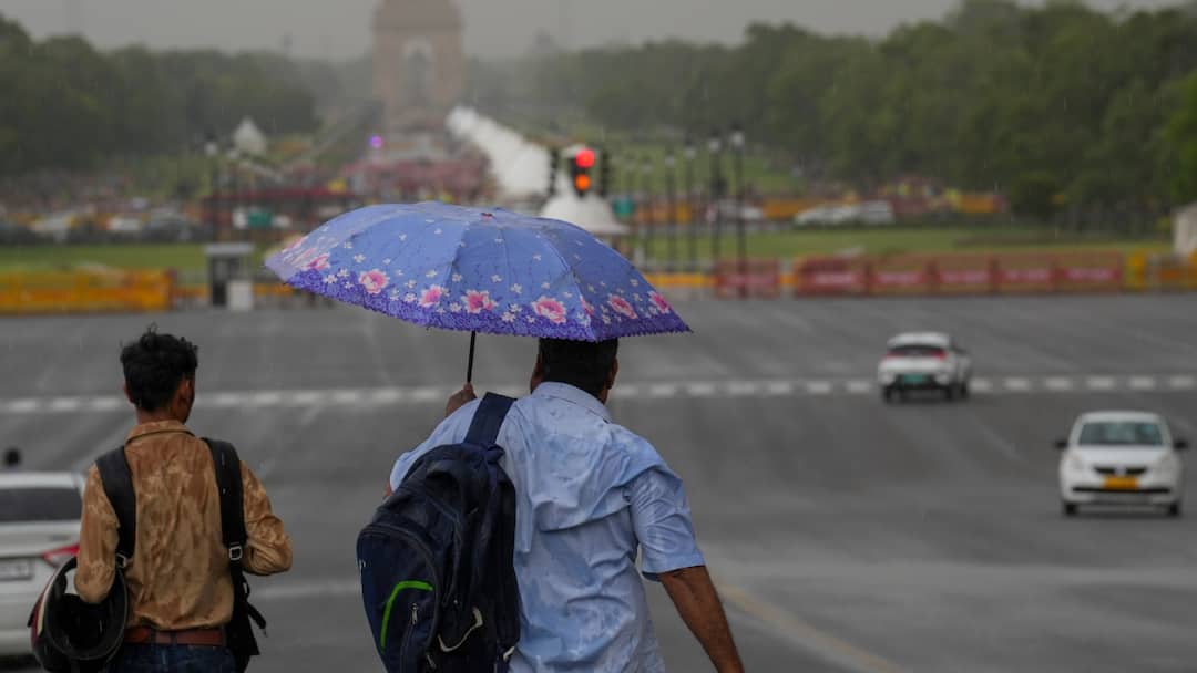 Rain, Thunderstorms, Gusty Winds Up To 50 kmph To Lash Delhi In Next 2 Hours: IMD Rain Thunderstorms Gusty Winds Up To 50 kmph To Lash Delhi In Next 2 Hours IMD Rain, Thunderstorms, Gusty Winds Up To 50 kmph To Lash Delhi In Next 2 Hours: IMD