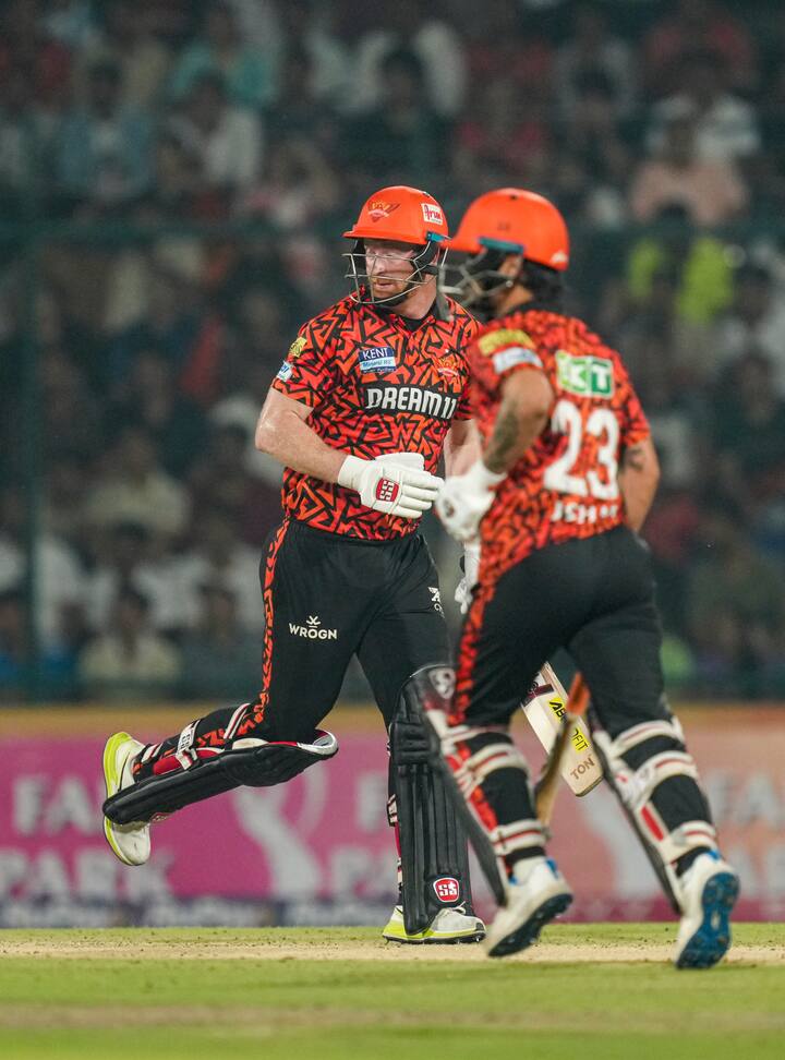 आईपीएल के इतिहास में सिर्फ एक बार ऐसा हुआ है, जब टॉप-2 से बाहर रहने वाली टीम ने ट्रॉफी जीती थी. यह कारनामा साल 2016 में सनराइजर्स हैदराबाद ने किया था. जब उन्होंने तीसरे पायदान पर फिनिश किया था.