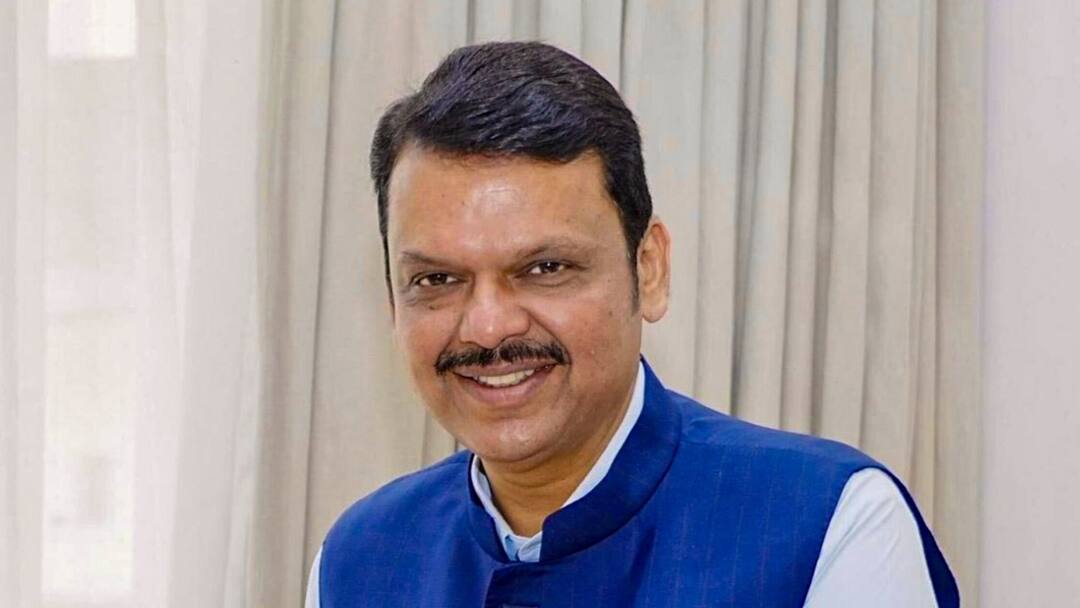 एशिया के सबसे बड़े स्लम एरिया धारावी का होगा चौतरफा विकास, जानें सीएम देवेंद्र फडणवीस का मास्टर प्लान Devendra Fadnavis on Master plan of Dharavi redevelopment Project in Maharashtra ANN एशिया के सबसे बड़े स्लम एरिया धारावी का होगा चौतरफा विकास, जानें सीएम देवेंद्र फडणवीस का मास्टर प्लान