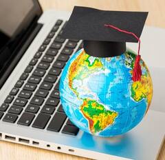 Student Visa: ਟਰੰਪ ਵੱਲੋਂ ਵਿਦਿਆਰਥੀਆਂ ਨੂੰ ਵੱਡਾ ਝਟਕਾ...ਸਟੂਡੈਂਟ ਵੀਜ਼ਾ 'ਤੇ ਲਾਈ ਰੋਕ