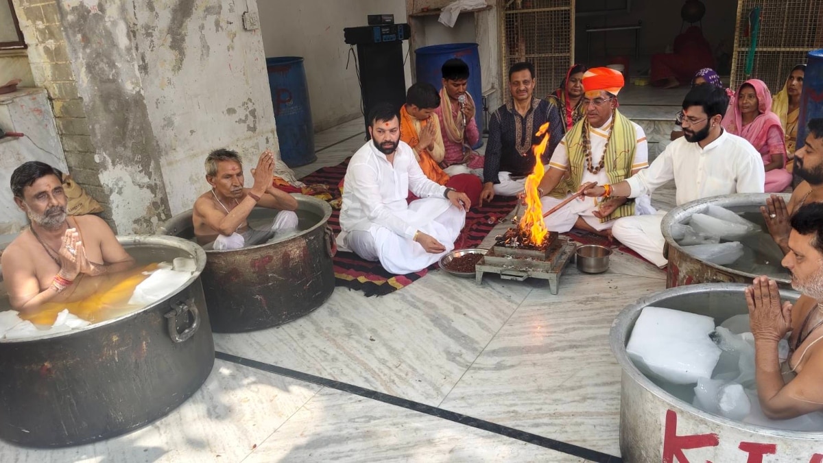 इंद्र देवता को किया प्रसन्न! जयपुर में बारिश के लिए बर्फ पर बैठकर पुजारियों का प्रजन्य महायज्ञ