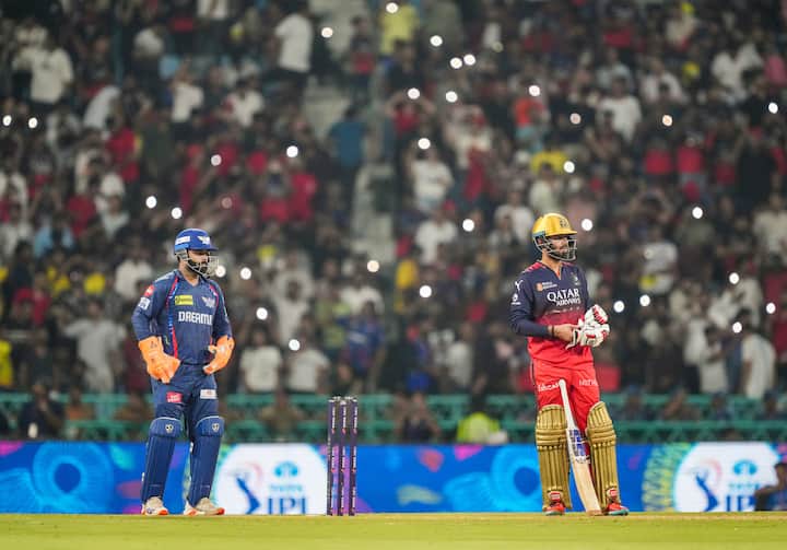 एक सफल आईपीएल रन चेस में नंबर 6 या उससे कम शीर्ष 5 स्कोर: 1। जितेश शर्मा: 85* रन, 33 गेंदें, आरसीबी बनाम एलएसजी, 2025 | 2। एमएस धोनी: 70* रन, 34 गेंदें, सीएसके वीएस आरसीबी, 2018 | 3। आंद्रे रसेल: 70* रन, 31 गेंदें, केकेआर वीएस पीबीकेएस, 2022 | 4। कीरोन पोलार्ड: 70 रन, 47 गेंदें, एमआई बनाम आरसीबी, 2017 | 5। ड्वेन ब्रावो: 68 रन, 30 गेंदें, सीएसके बनाम एमआई, 2018।