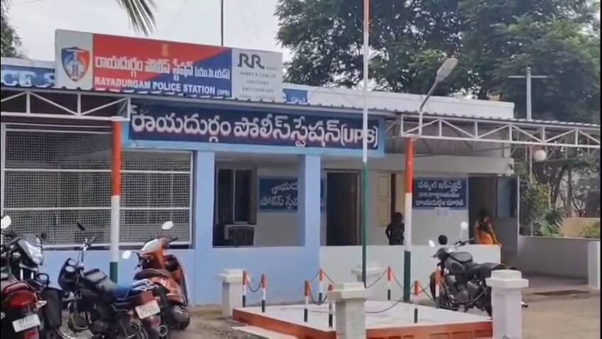 Crime News: 16 ఏళ్ల బాలికను పెళ్లి చేసుకున్న 42 ఏళ్ల వ్యక్తి! తప్పించుకొని పోలీసులకు ఫిర్యాదు