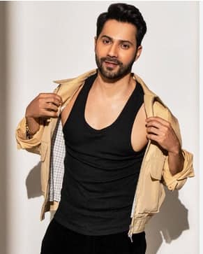 फिलहाल फिल्म के बारे में और ज्यादा जानकारी सामने नहीं आयी है लेकिन मेकर्स फिल्म में लीड एक्ट्रेस के रोल के लिए एक्ट्रेस की तलाश कर रहे हैं.