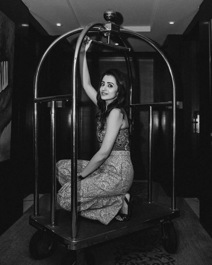 మరోవైపు ఈ కామెంట్స్ పై రియాక్టైన దర్శకుడు మణిరత్నం కూడా..బయట కూడా చాలామంది అలానే ఉంటారు. ఇలాంటి బంధాలు ఎప్పటి నుంచో ఉన్నాయ్ అన్నారు