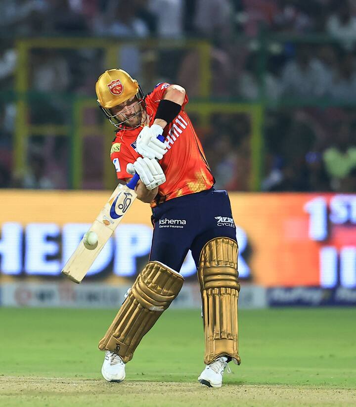 इस बार एक ऐसा संयोग बन रहा है जिससे लग रहा कि पंजाब और आरसीबी में से ही कोई एक ट्रॉफी जीत सकता है, क्योंकि आईपीएल इतिहास के पिछले 14 सालों में 13 बार प्वाइंट्स टेबल पर टॉप-2 में फिनिश करने वाली टीमों ने ही खिताब जीता है.