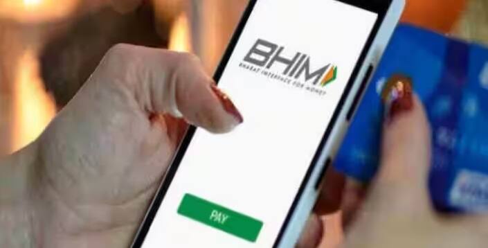 નોંધનીય છે કે *99# દ્વારા તમે એક સમયે 5,000 રૂપિયા સુધી મોકલી શકો છો. આ ઉપરાંત દરેક ટ્રાન્જેક્શન પર 0.50 રૂપિયાનો ચાર્જ વસૂલવામાં આવશે. હવે ઇન્ટરનેટ કનેક્શન ન હોય તો પણ તમારું પેમેન્ટ અટકાશે નહીં.