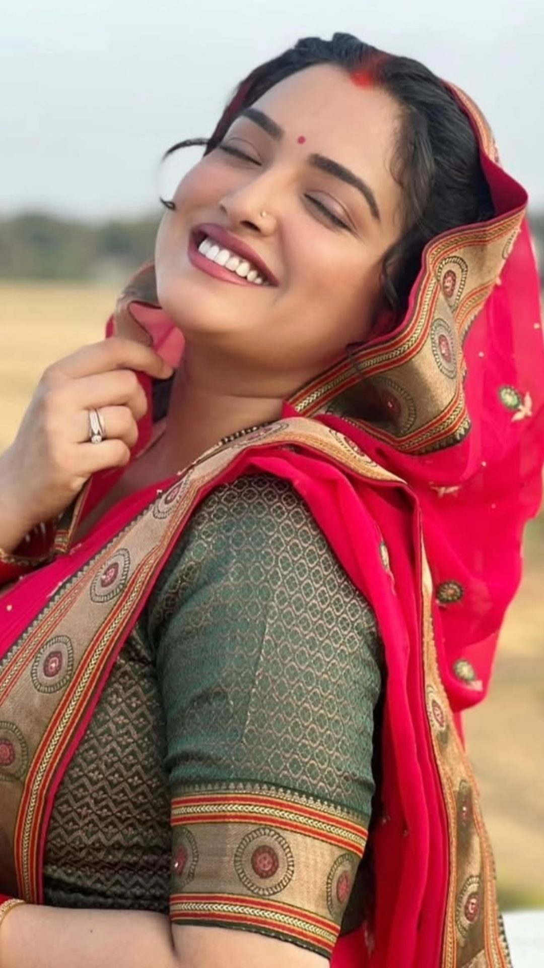 दोनों ही अनगिनत फिल्में और म्यूजिक वीडियोज में काम कर चुकी हैं
