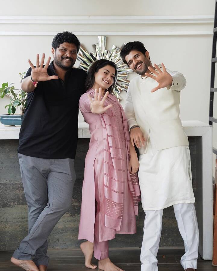 The duo is loved for their on-screen chemistry in films like Geetha Govindam and Dear Comrade. (Instagram/thedeverakonda)