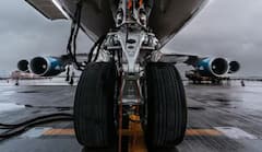 બાઇક અને કારની જેમ શું પ્લેનના ટાયરમાં પણ પડે છે પંક્ચર? જાણો જવાબ