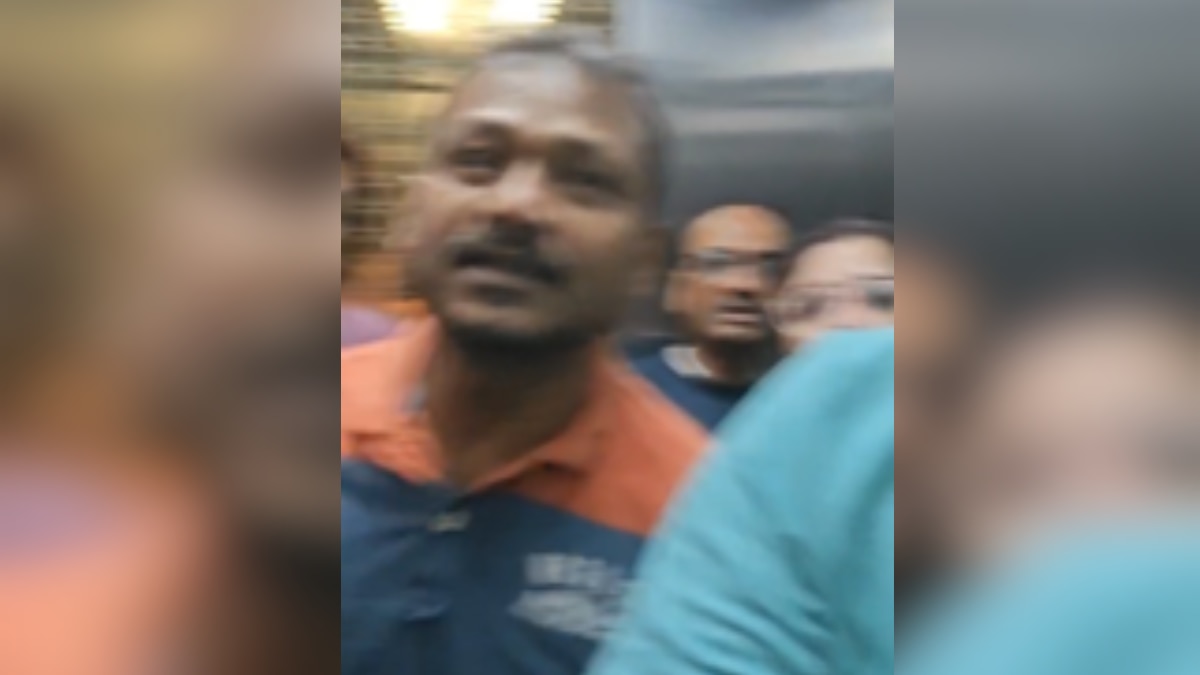 UP News: ग्रेटर नोएडा वेस्ट में फिर लिफ्ट हादसा, क्लब हाउस की लिफ्ट में फंसे 6 लोग, वीडियो वायरल
