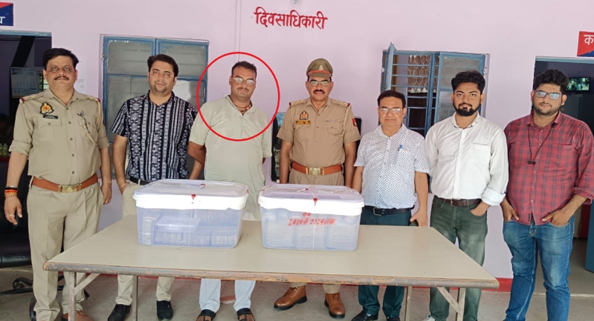 मथुरा में पुलिस और आयकर विभाग की बड़ी कार्रवाई, चेकिंग के दौरान गाड़ी से मिला सोना और नगद कैश