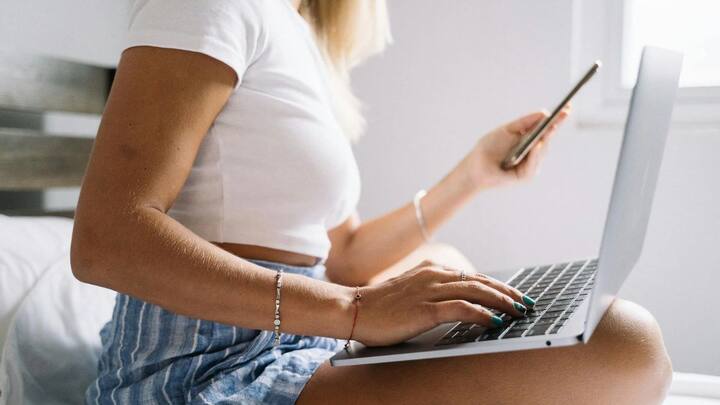 इस लिस्ट में कनाडा टॉप पर है. वहां पर औसतन प्रति सप्ताह वर्क फ्रॉम होम काम करने वालों का आंकड़ा 1.9 फीसदी है.