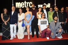 'मेट्रो इन दिनों' के म्यूजिक लॉन्च इवेंट में ग्लैम लुक में नजर आईं सारा-फातिमा, पंकज त्रिपाठी-आदित्य रॉय का भी दिखा स्टाइलिश अंदाज