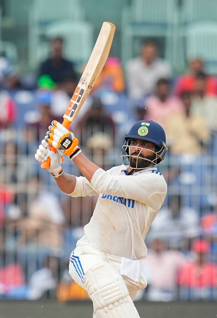 इन सबके बीच सोशल मीडिया पर कुछ लोगों ने अटकलें लगाईं कि जडेजा ने कोहली और रोहित पर तंज कसा है. लेकिन जडेजा ने इंटरव्यू के दौरान किसी भी खिलाड़ी का नाम नहीं लिया.