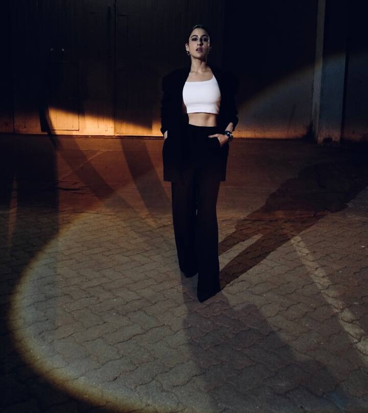 अभिनेत्री सारा अली खान हिला आज कोणत्याच ओळखीची गरज नाही