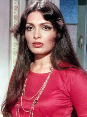 एक्ट्रेस ने तमाम कोशिशों, मन्नतें की और रातभर आंसू बहाए लेकिन उन्हें बिग बी की मोहब्बत हासिल नही हुई.