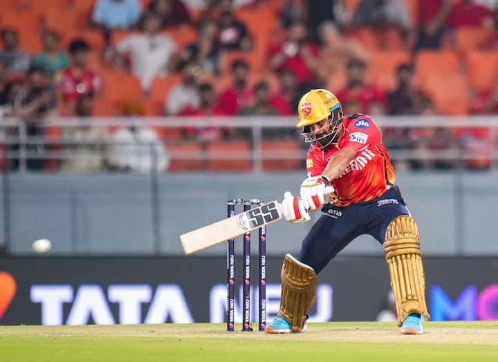 PBKs के सबसे कम योगों में से एक: यह 101-रन प्रयास भी IPL इतिहास में PBKS के सबसे कम ऑल-आउट टोटल में से रैंक करता है: 73 बनाम राइजिंग पुणे सुपरजिएंट, 2017 (पुणे) | 88 बनाम आरसीबी, 2015 (बेंगलुरु) | 88 बनाम आरसीबी, 2018 (इंदौर) | 101 बनाम आरसीबी, 2025 (मुलानपुर) | 111 बनाम केकेआर, 2025 (मुलानपुर)।