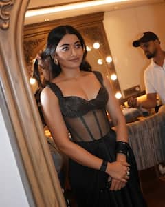 Is Rashmika At Vijay Deverakonda’s House Wearing His Mom’s Gifted Saree? Fans Seem Convinced