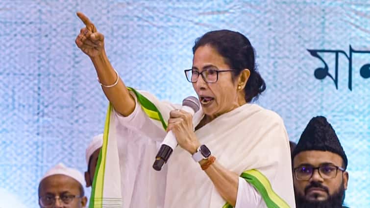 Mamata Banerjee Dares PM Modi To Live Debate: ‘Bring Your Teleprompter’