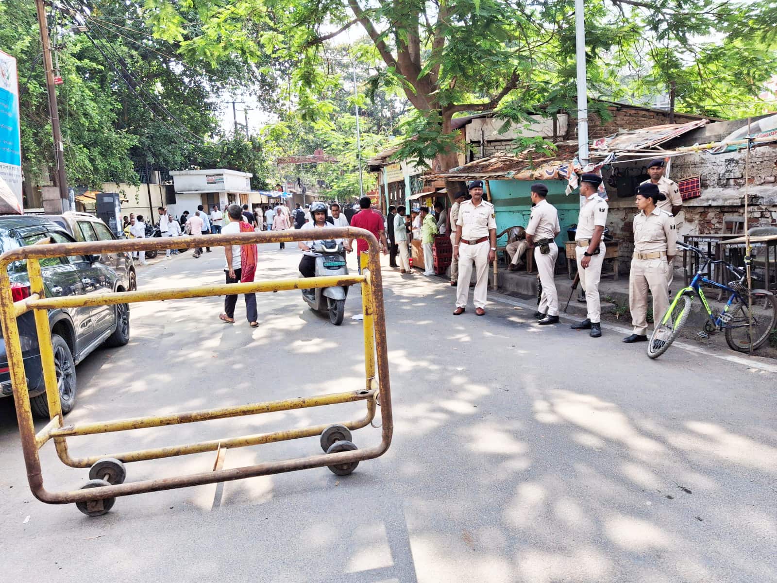 फैमिली कोर्ट पहुंचे तेज प्रताप यादव, तलाक मामले पर आज अहम सुनवाई, बढ़ाई गई सुरक्षा-व्यवस्था