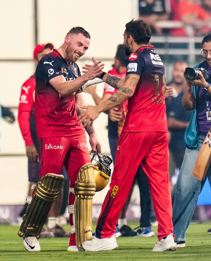 आरसीबी इससे पहले तीन बार आईपीएल फाइनल में पहुंच चुकी है. उसने साल 2009, 2011 और 2016 में फाइनल खेला था. लेकिन वो तीनों बार हार गए थे. अब वो चौथी बार 3 जून को फाइनल खेलते हुए दिखेंगे. जहां पर आरसीबी चाहेगी कि वो 18 साल के ट्रॉफी के सूखे को खत्म करे.