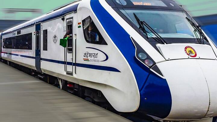 ट्रेन में लोगों को बहुत सी सुविधाएं मिलती हैं. जिनमें खाने की सुविधा भी होती है. लोगों के खाने की प्रेफरेंस के हिसाब से उन्हें वेज और नॉनवेज खाना दिया जाता है. कुछ श्रेणी में इसका चार्ज टिकट में इंक्लूड होता है. तो कुछ में अलग से पे करना होता है.