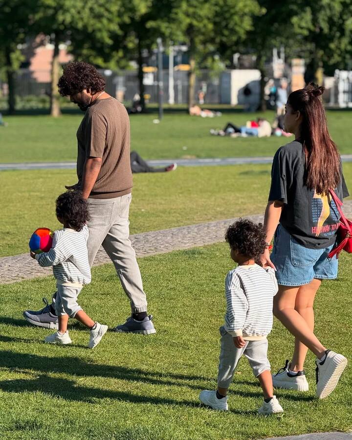 இதே போன்று நயன்தாராவும் தனது அடுத்தடுத்த படங்களில் பிஸியாக இருந்த நிலையில் இப்போது சிறிது ஓய்வில் இருக்கிறார். நயன்தாரா மற்றும் விக்னேஷ் சிவன் இருவரும் ஓய்வில் இருக்கும் நிலையில் குடும்பத்தோடு நெதர்லாந்திற்கு சுற்றுலா சென்றுள்ளனர்.