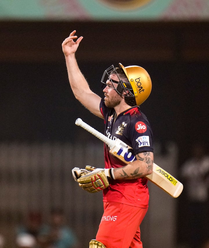 साल्ट इस दौरान आईपीएल में सबसे तेज 1000 रन बनाने वाले खिलाड़ियों की लिस्ट में शामिल हो गए. साल्ट ने सिर्फ 576 गेंदों में हजार रन पूरे किए हैं. उन्होंने हेनरिक क्लासेन और सहवाग को पीछे छोड़ा है.