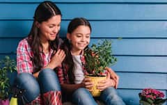 इस गर्मी छुट्टियों में बच्चों को सिखाएं खेल खेल में ये 6 काम, बिना मेहनत के सीख जाएंगे बहुत कुछ