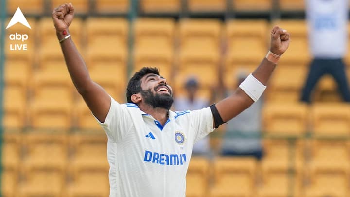 অস্ট্রেলিয়ার প্রাক্তন অধিনায়ক মাইকেল ক্লার্কের পডকাস্টে বুমরা তাঁর অবসর নিয়েও ইঙ্গিত দিয়েছেন। জানিয়ে দিয়েছেন, কবে ক্রিকেটকে বিদায় জানাবেন তিনি।