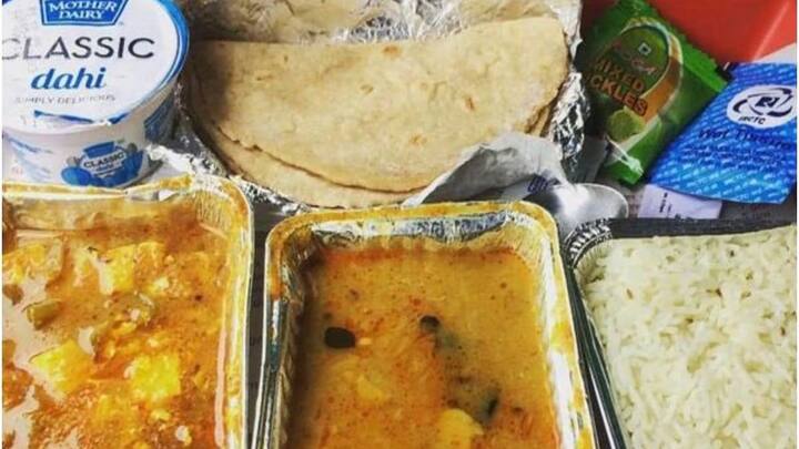 लेकिन कई बार देखा गया है कि रेलवे में मिलने वाले खाने की क्वालिटी ज्यादा अच्छी नहीं होती. तो कई बार लोगों को बेहद खराब खाना दे दिया जाता है. और वह साफ भी नहीं होता. ऐसे में यात्रियों को परेशानी उठानी पड़ती है.