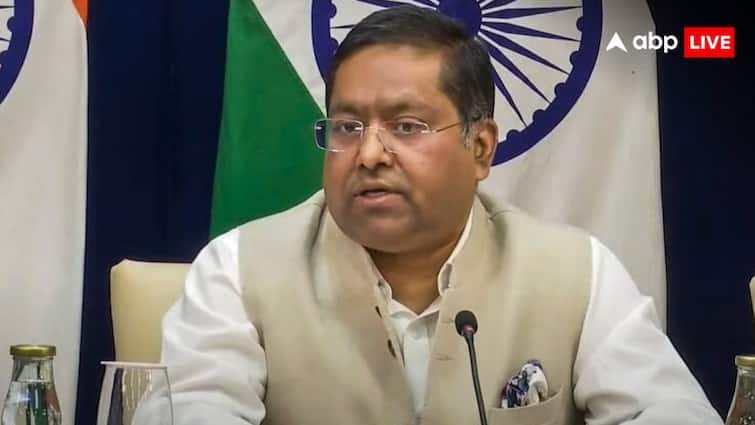 mea spokesperson randhir jaiswal gives statement on india bangladesh relations and over election in neighour country 'चाहते हैं बांग्लादेश से अच्छे रिश्ते', मोहम्मद यूनुस से भारत सरकार ने कर दी ये बड़ी मांग