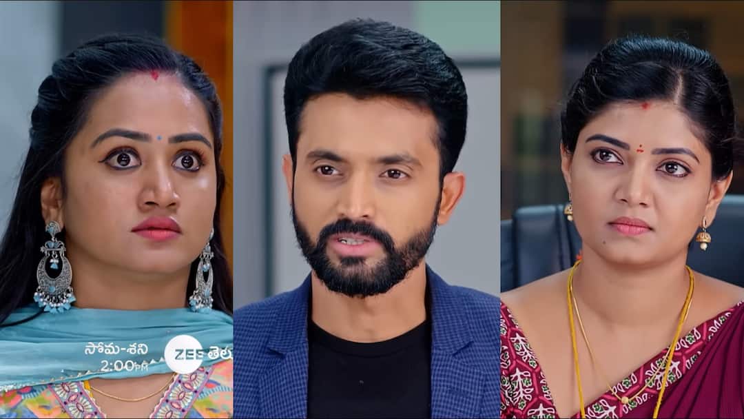 Kalavari Kodalu Kanaka Mahalakshmi Serial Today May 30th: కలవారి కోడలు కనకమహాలక్ష్మీ: లక్ష్మీ, విహారిల రొమాన్స్ చూసేసిన చారుకేశవ్.. లక్ష్మీ తండ్రితో సహస్ర వీడియో కాల్! kalavari kodalu kanaka mahalakshmi serial today may 30th episode written update in telugu Kalavari Kodalu Kanaka Mahalakshmi Serial Today May 30th: కలవారి కోడలు కనకమహాలక్ష్మీ: లక్ష్మీ, విహారిల రొమాన్స్ చూసేసిన చారుకేశవ్.. లక్ష్మీ తండ్రితో సహస్ర వీడియో కాల్!