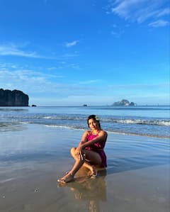 Gouri Kishan: థాయ్‌లాండ్ బీచ్‌లో '96' అమ్మాయ్ గౌరీ... బికినీ వేయలేదు కానీ...