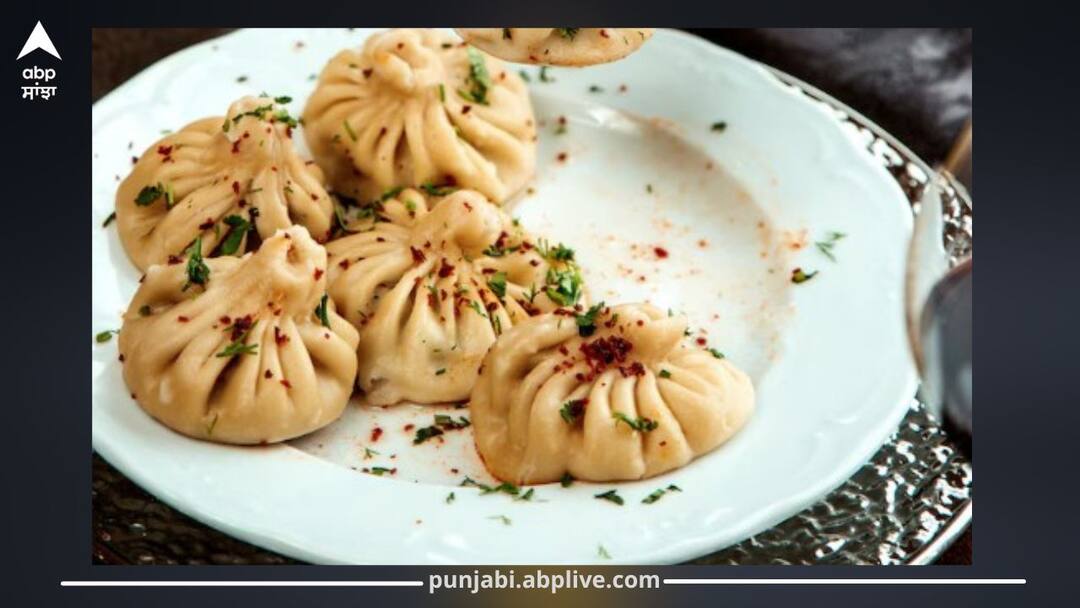 ਮੋਮੋਜ਼ ਖਾਣ ਵਾਲੇ ਹੋ ਜਾਣ ਸਾਵਧਾਨ! ਇਸ ਸ਼ਹਿਰ 'ਚ ਇੱਕ ਪਰਿਵਾਰ ਦੇ 4 ਮੈਂਬਰ ਪੁੱਜੇ ਹਸਪਤਾਲ Momo Lovers Beware! 4 Family Members Hospitalized in This City ਮੋਮੋਜ਼ ਖਾਣ ਵਾਲੇ ਹੋ ਜਾਣ ਸਾਵਧਾਨ! ਇਸ ਸ਼ਹਿਰ 'ਚ ਇੱਕ ਪਰਿਵਾਰ ਦੇ 4 ਮੈਂਬਰ ਪੁੱਜੇ ਹਸਪਤਾਲ