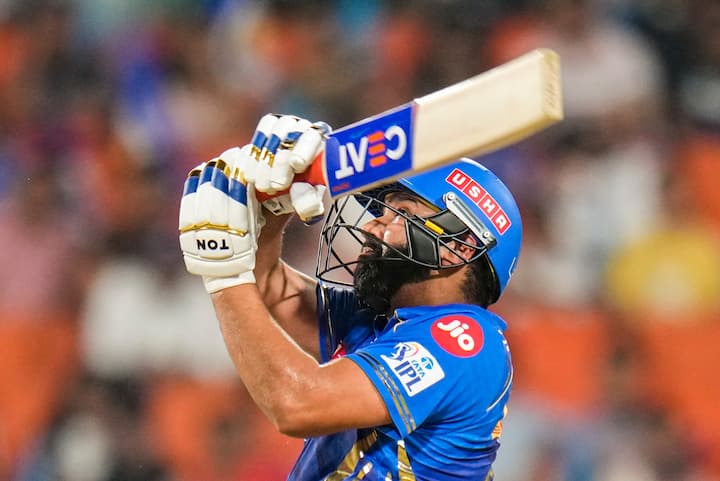 यासोबत रोहितने आयपीएलमध्ये 7,000 धावा पूर्ण केल्या आहेत.