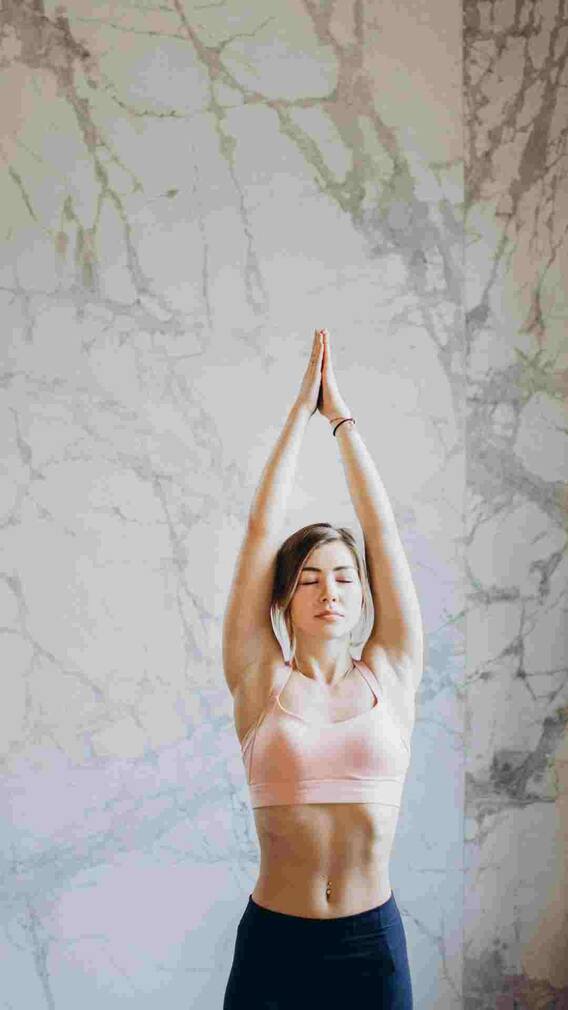 रोज सूर्य नमस्कार करने से शरीर में दिखते हैं ये बदलाव