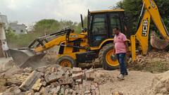 यूपी: प्रयागराज में अतीक अहमद के करीबियों पर शिकंजा, 33 बीघा अवैध प्लॉटिंग बुलडोजर से ध्वस्त