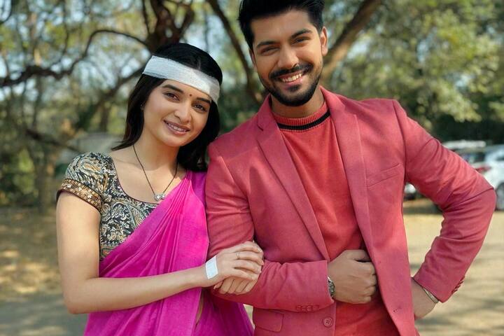 टीआरपी बढ़ाने के लिए मेकर्स ने भाविका शर्मा की एंट्री करवाई थी लेकिन फायदा नहीं हुआ. रिपोर्ट के अनुसार जल्द ही इस शो पर ताला लगेगा.