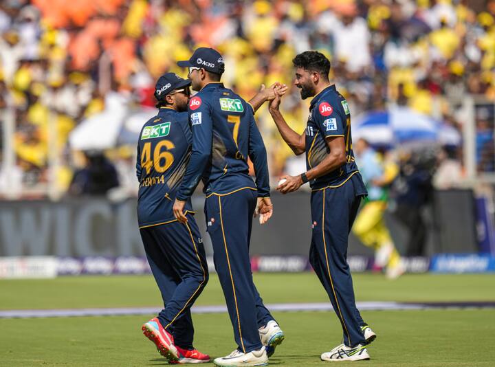 गुजरात टाइटंस शुक्रवार को एलिमिनेटर मुकाबले में मुंबई इंडियंस से हारकर आईपीएल 2025 से बाहर हो गई है. इस सीजन में उन्होंने बहुत बेहतरीन खेल दिखाया, लेकिन गेंदबाजों और उनके मिडिल और लोवर ऑर्डर बल्लेबाजों के निराशाजनक प्रदर्शन की वजह से गुजरात इस साल का खिताब जीतने में नाकामयाब रही.