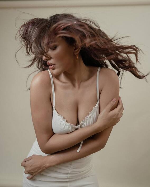 અક્ષરા ગૌડાનું ગ્લેમરસ ફોટોશૂટ વાયરલ