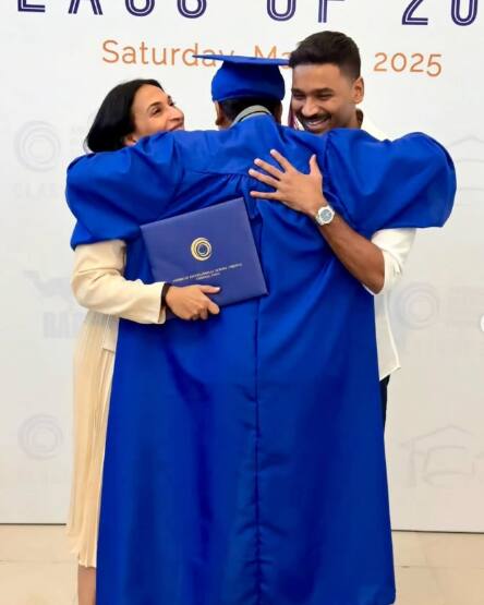 புள்ள சந்தோஷம் தான் முக்கியம்; விவாகரத்துக்கு பின் ஒன்று சேர்ந்த தனுஷ் - ஐஸ்வர்யா ரஜினிகாந்த்! போட்டோஸ்!