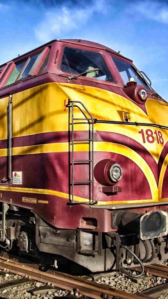 कितना पावरफुल होता है ट्रेन का इंजन