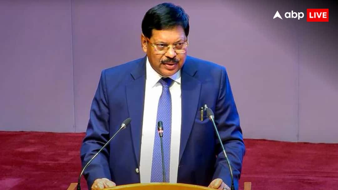 CJI बीआर गवई ने की सीएम योगी आदित्यनाथ की तारीफ, बोले- शक्तिशाली लोगों की भूमि... CJI BR Gavai praises UP CM Yogi Adityanath and constitution of india for unity in difficult times for country CJI बीआर गवई ने की सीएम योगी आदित्यनाथ की तारीफ, बोले- शक्तिशाली लोगों की भूमि...