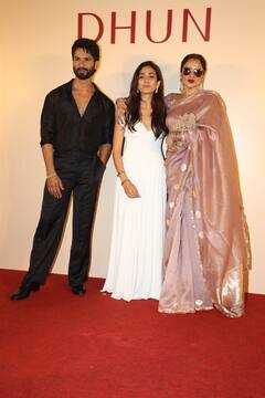 आंखों पर चश्मा, मांग में सिंदूर...पर्पल साड़ी में रेखा ने ढाया कहर, मीरा राजपूत के इवेंट में दिखा सदाबहार लुक