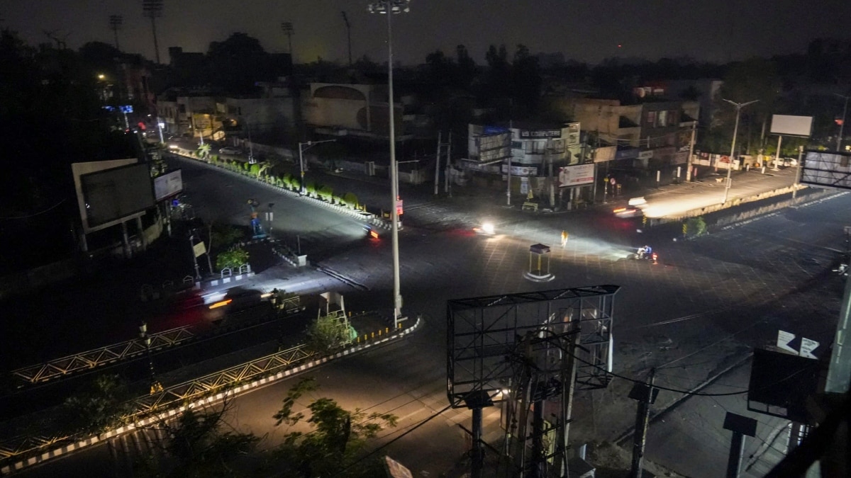 Punjab Blackout: पंजाब के सभी जिलों में आज फिर बजेंगे खतरे के सायरन, किन जिलों में कब होगा ब्लैकआउट का ऐलान?