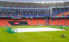 IPL Qualifier 2: আবহাওয়ার দোহাইয়ে ইডেন থেকে সরেছিল, তবে কোয়ালিফায়ার ২-র আগে বৃষ্টিতে ভাসল আমদাবাদ